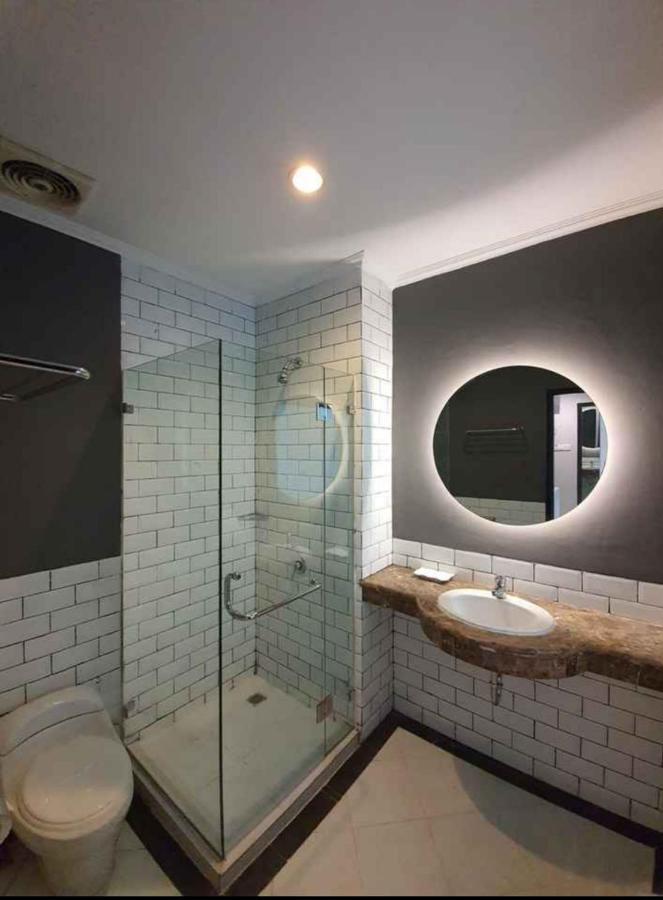Luminor Hotel Palembang By Wh Free Massage 10 Minutes Esterno foto